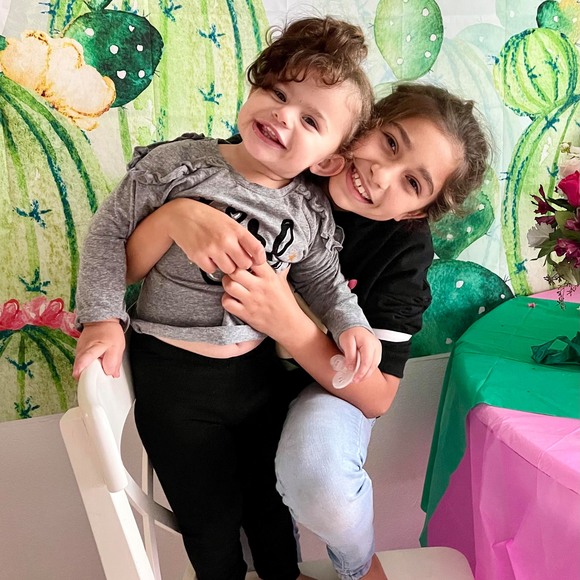 Meet your Posher, Mona - Picture 1 of 1